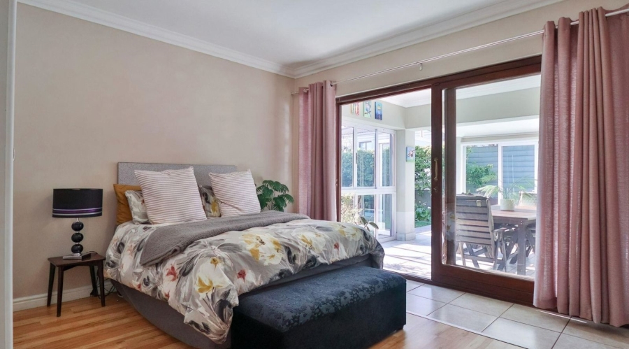 5 Bedroom Property for Sale in Bergsig Western Cape